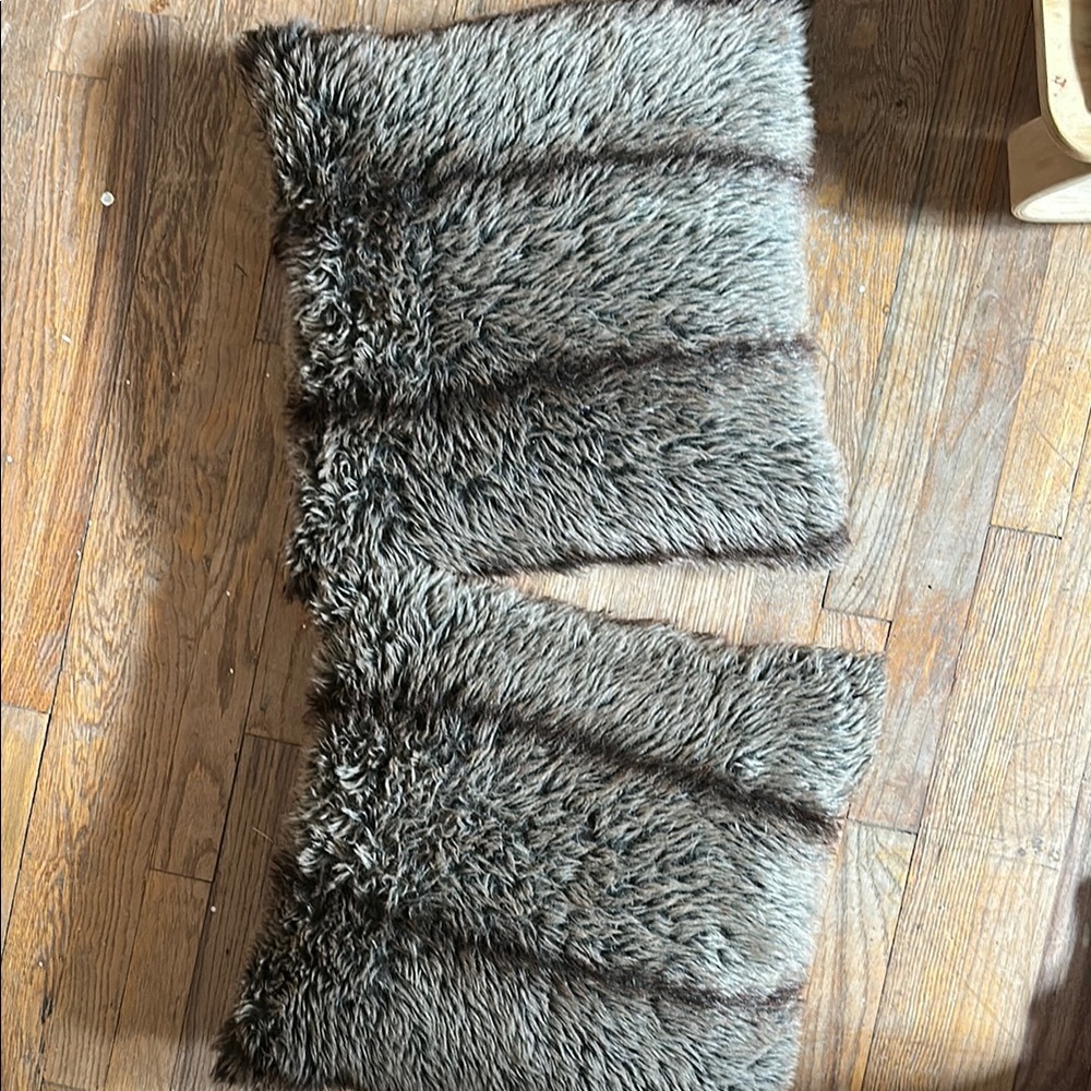 Plush Faux Fur Throw Pillow Cover - Gray